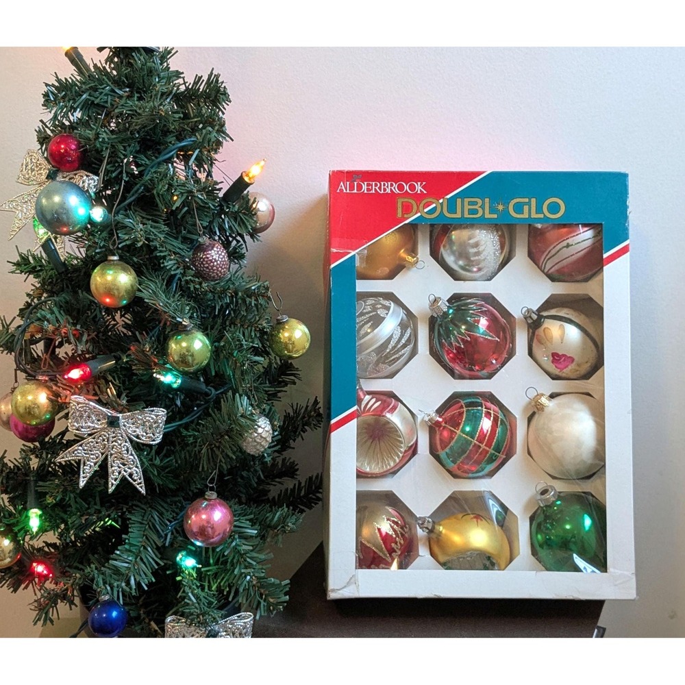 Vintage Glass Christmas Ornaments Set 12 in Box Reflector